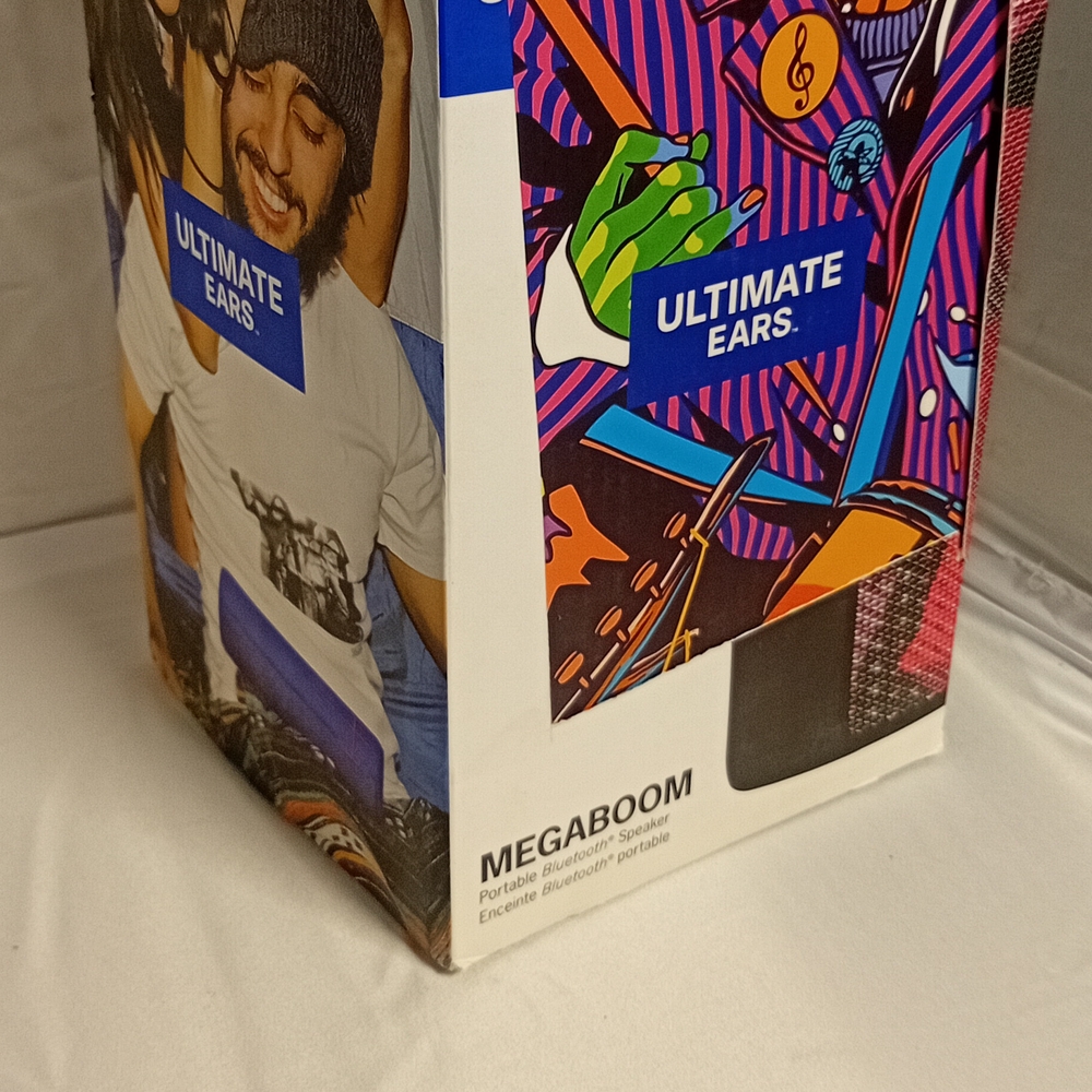 Ultimate Ears Megaboom  Wireless Speaker - Magenta